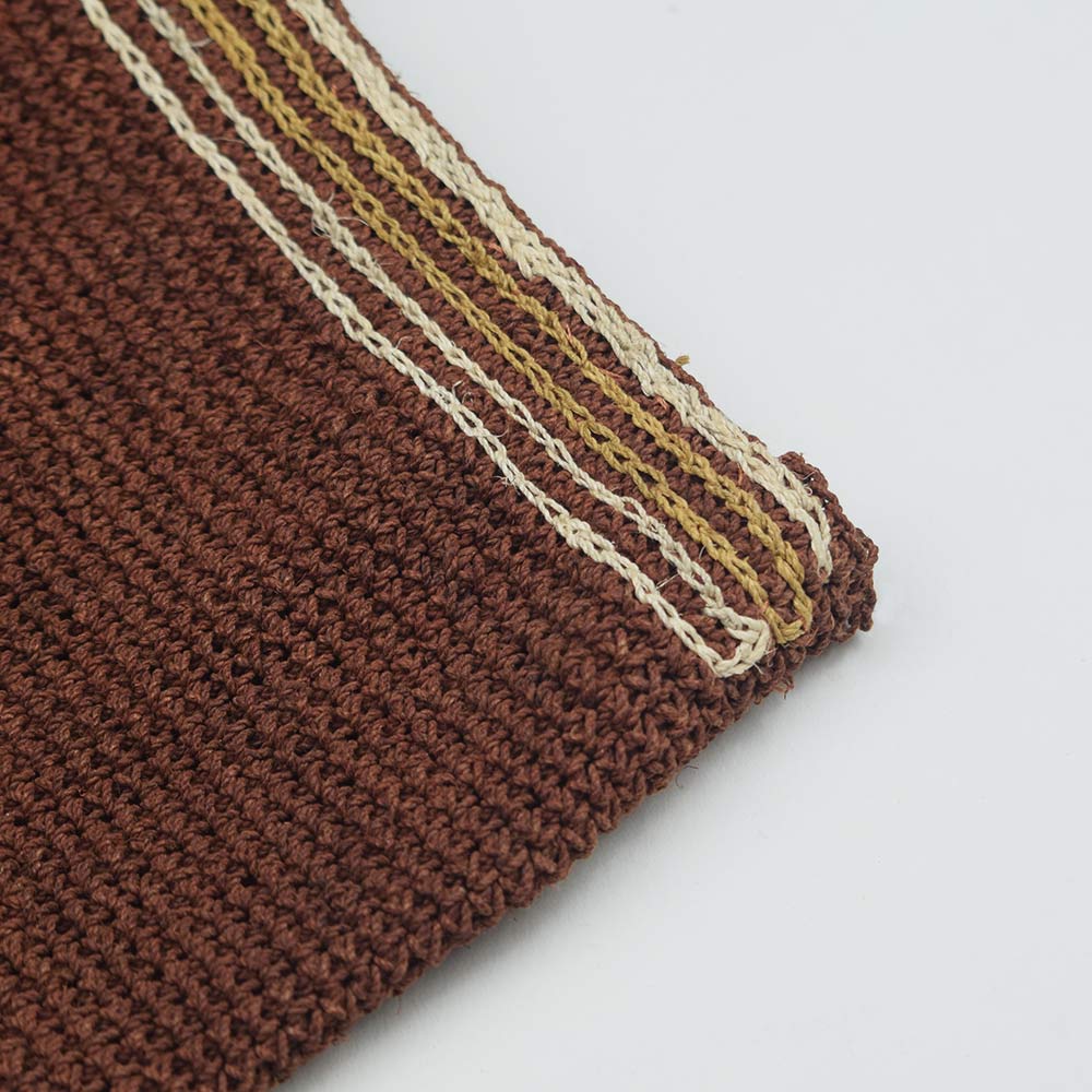 zoom-pochette-tissee-marron-finca-home Pochette tissée marron Finca Home