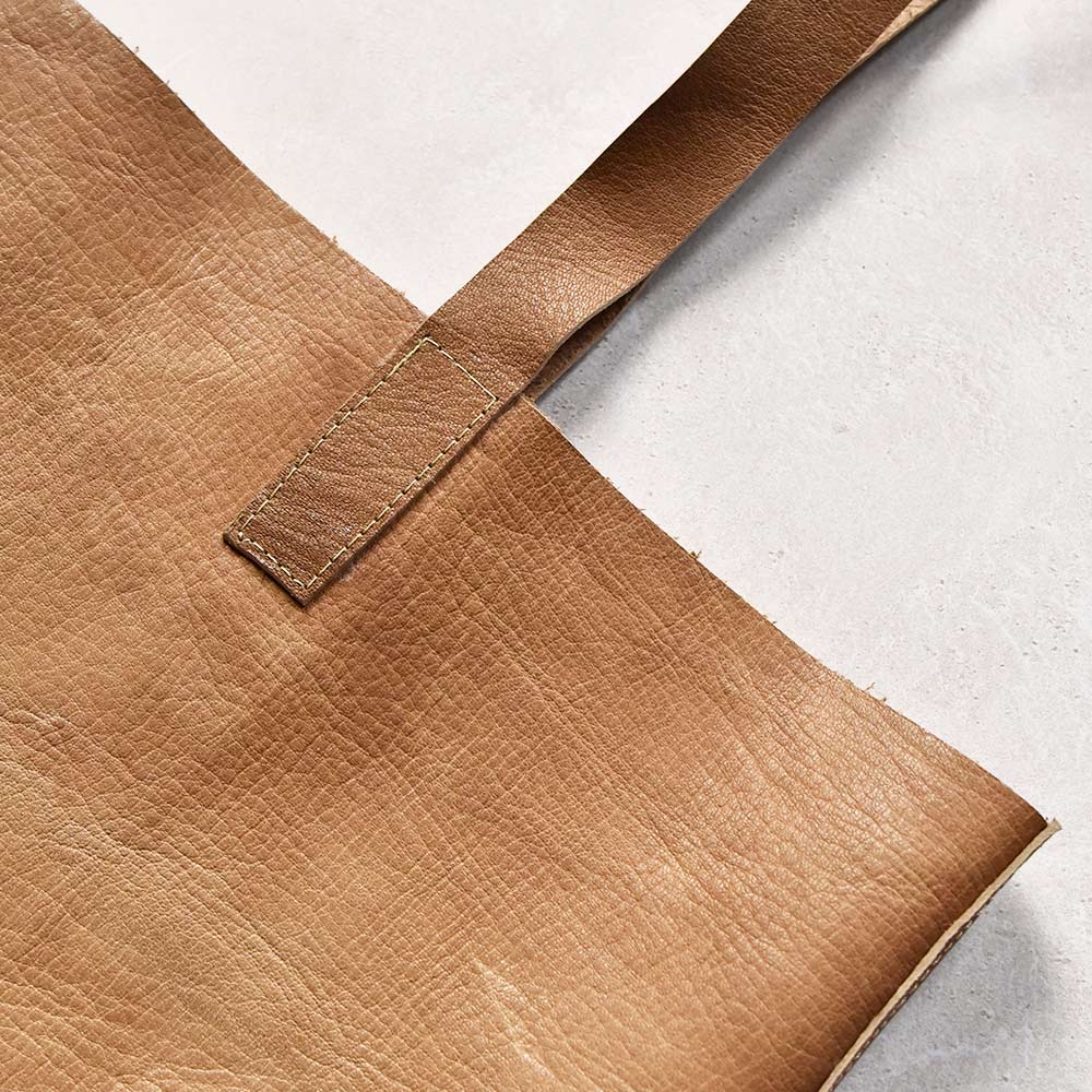 tote-bag-cuir-chevre-zoom-finca-home Tote bag en cuir de chèvre Finca Home