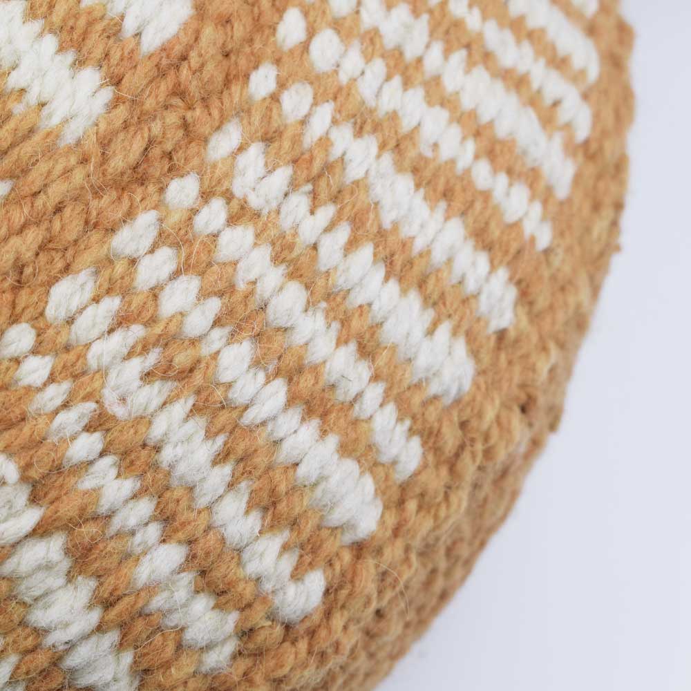 zoom-coussin-rond-motif-ocre-finca-home Coussin ethnique rond motif ocre Finca Home - Zoom