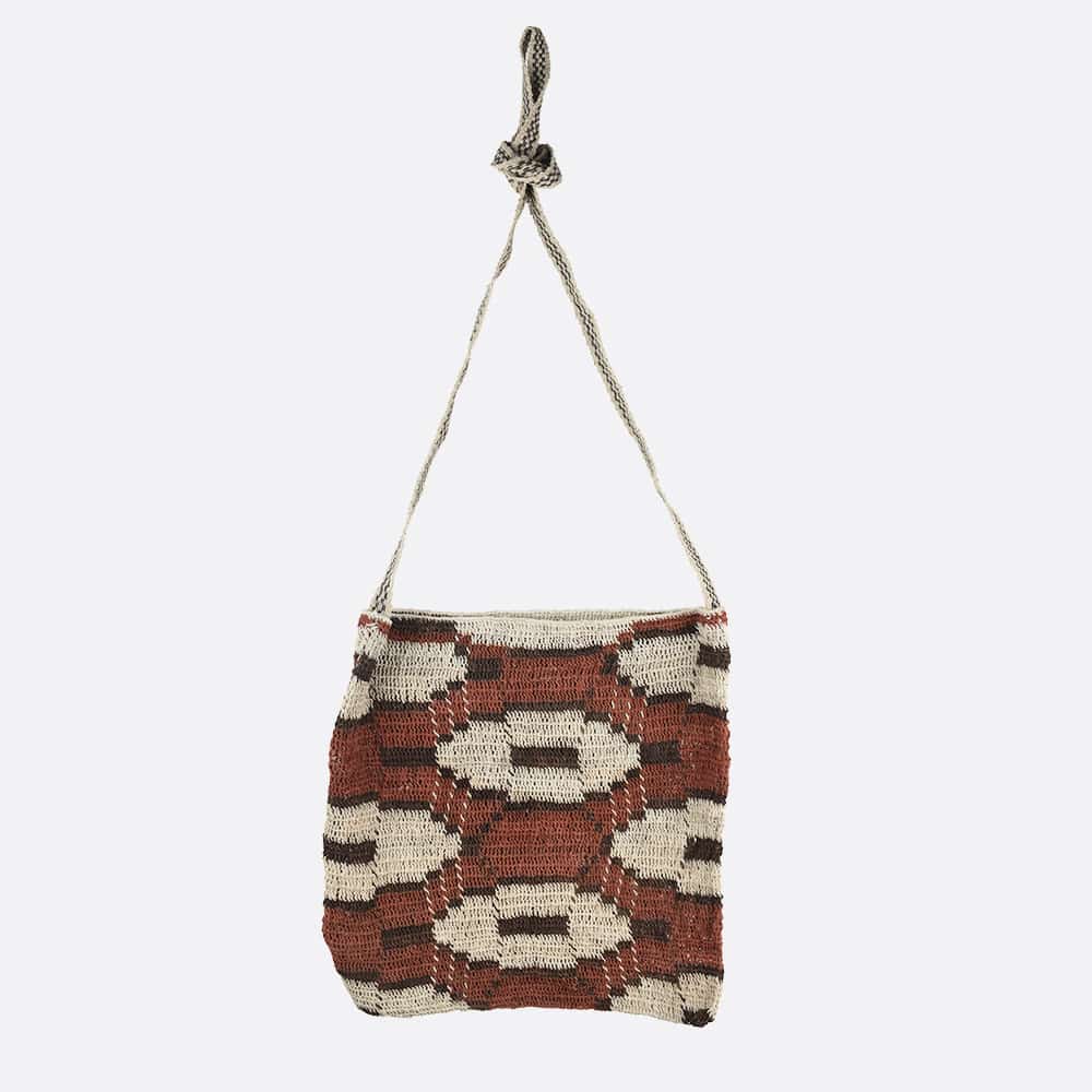 sac-tisse-motifs-rouge-finca-home Sac tissé à motifs rouges Finca Home - Détails