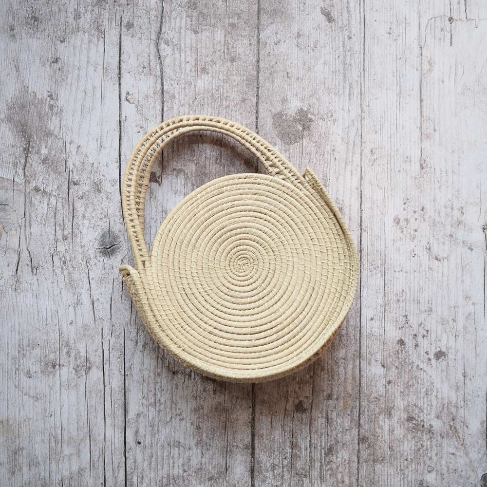 mini-sac-rond-palmier-tresse-finca-home Mini sac rond en palmier tressé Finca Home