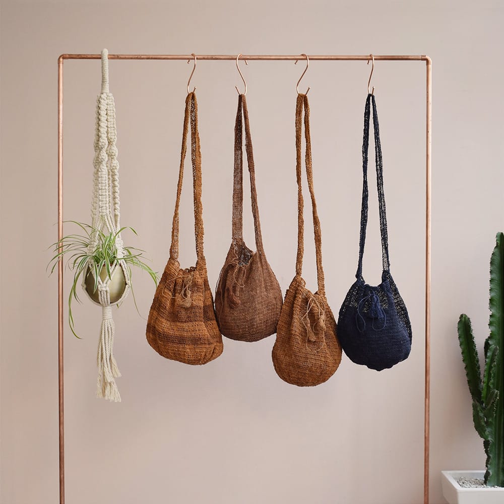 ambiance-1-sac-bourse-ete-artisanat-argentin-finca-home Sac bourse en chaguar Finca Home - Ambiance 1