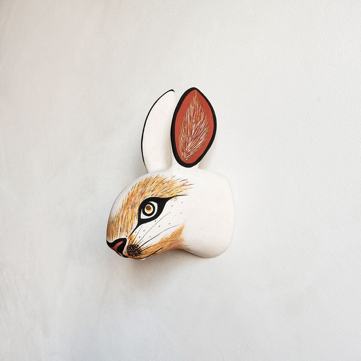 sculpture-murale-bois-lapin-finca-home-01 Trophée mural en bois lapin Finca Home